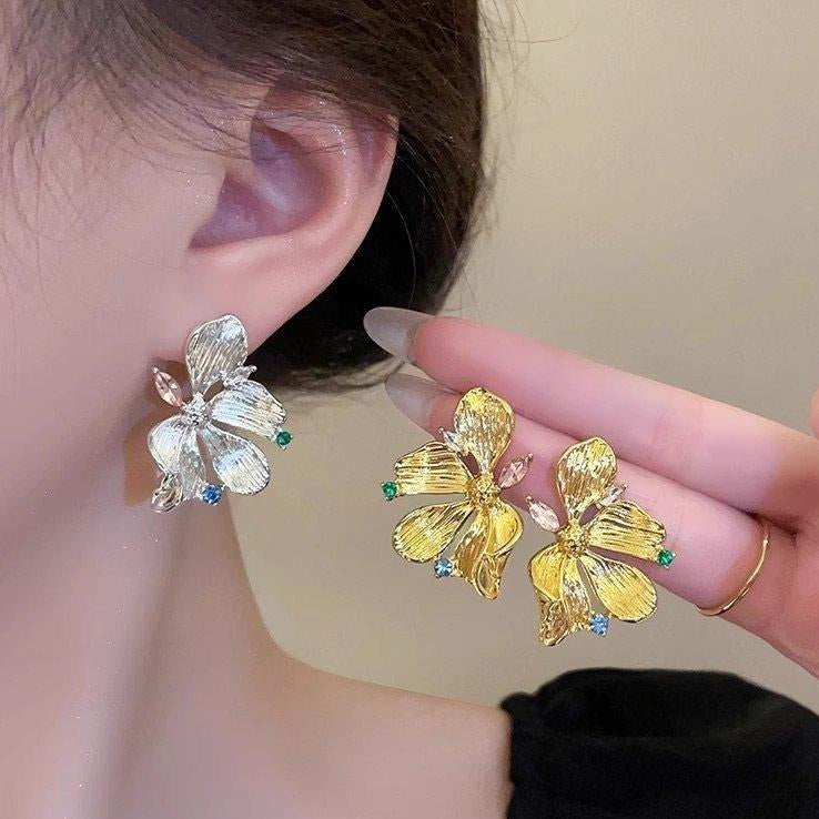 Stylized Flower Tops Pair