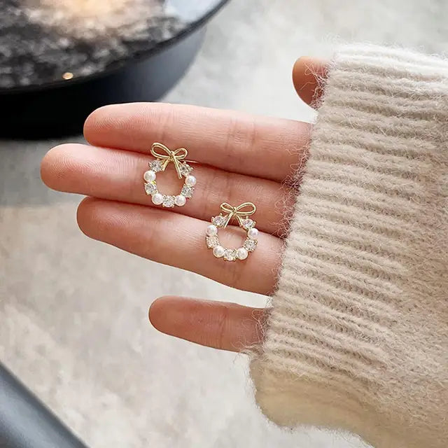 Bow Pearl Wreath Earrings