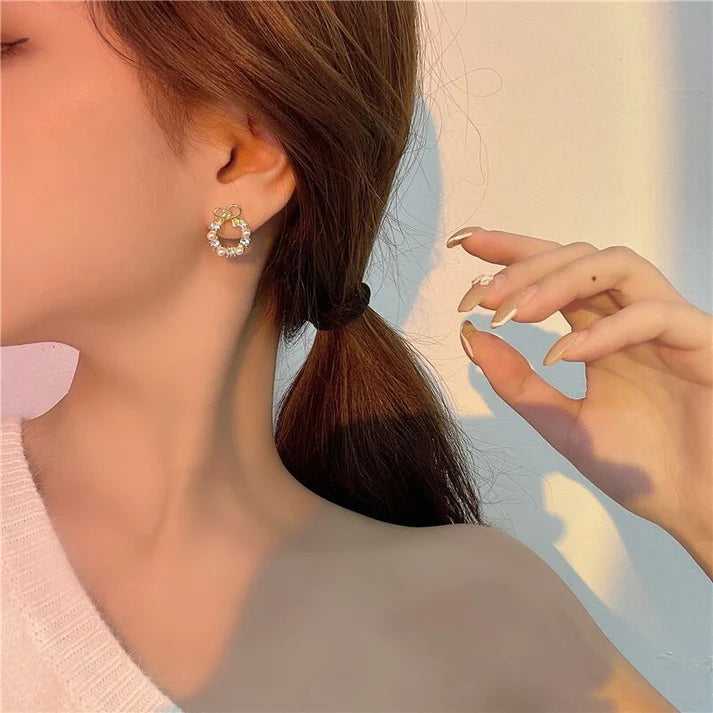 Bow Pearl Wreath Earrings