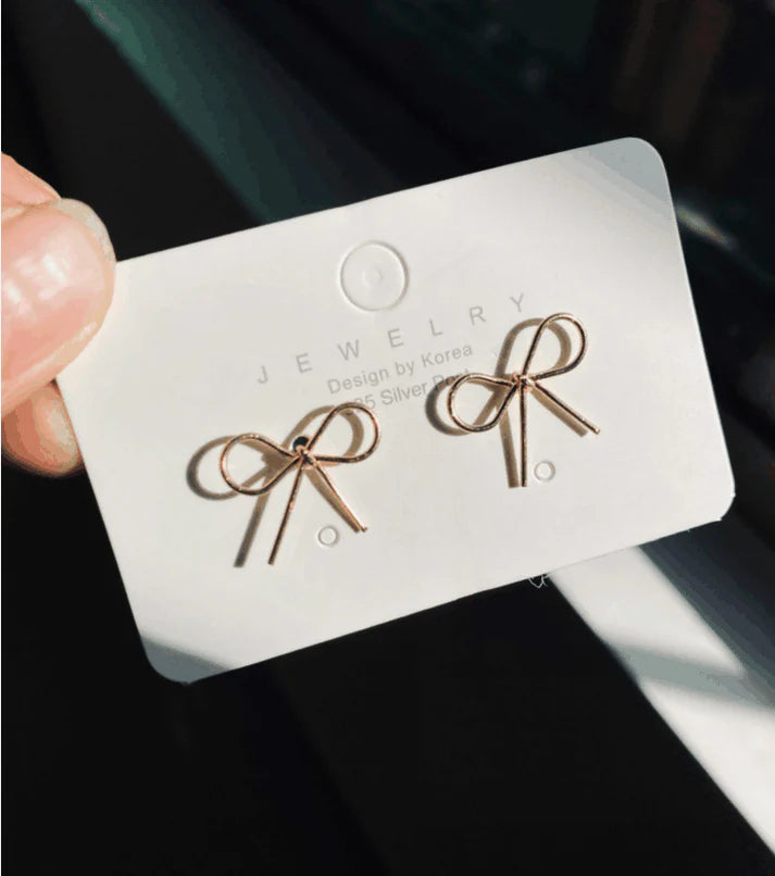 Bow Gold Earring
